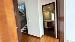 Ocean 8 (D4), Terrace #582937411